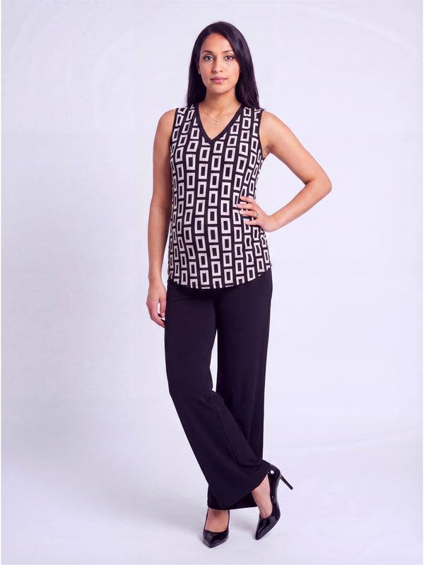 Essential Maternity Geometric Print V Neck Round Hem Top and Flared Pant Set
