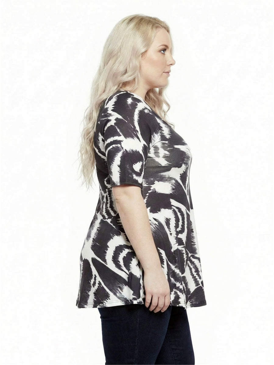 Essential Plus Size Abstract Scoop Neck Elbow Sleeve Tunic Top