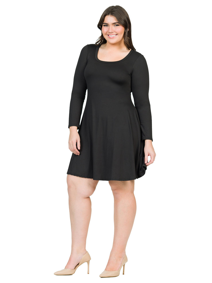 Essential Plus Size Scoop Neck Long Sleeve Mini Skater Dress