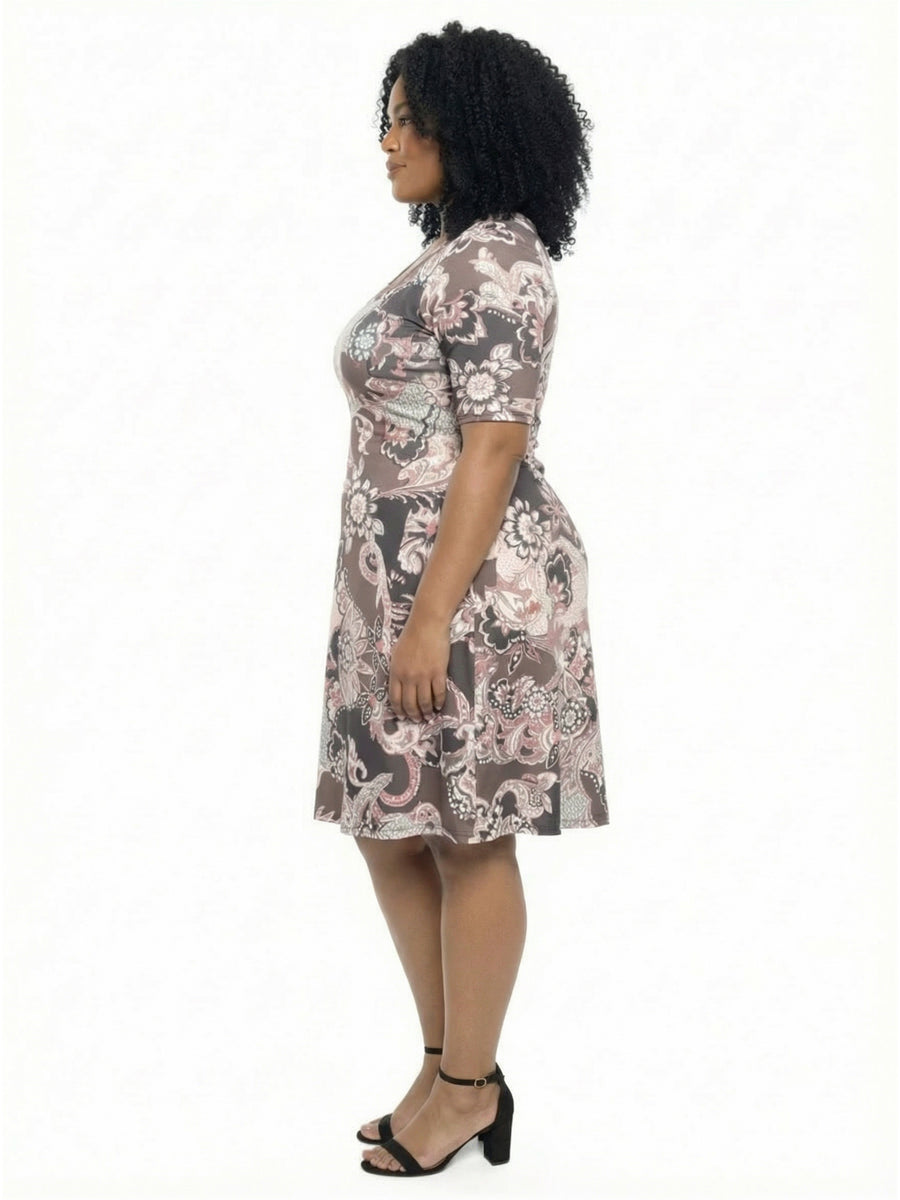 Essential Curvy Paisley Scoop Neck Elbow Sleeve Knee Length Dress