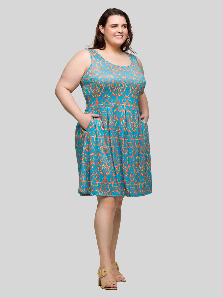 Essential Curvy Abstract Sleeveless Pleated Knee Length Pocket Dress
