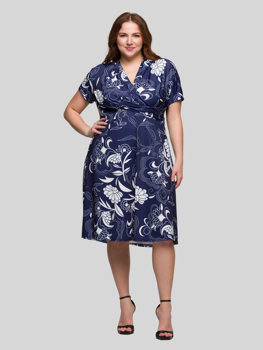 Essential Curvy Short Sleeve Knee Length V Neck Wrap Dress