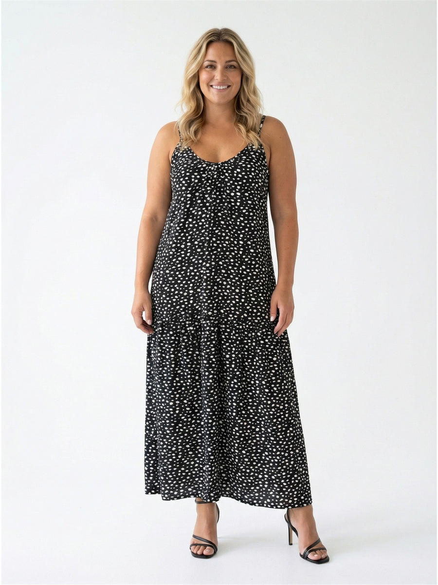 Essential Curvy Dot Print Scoop Neck Spaghetti Strap Pocket A Line Maxi Dress