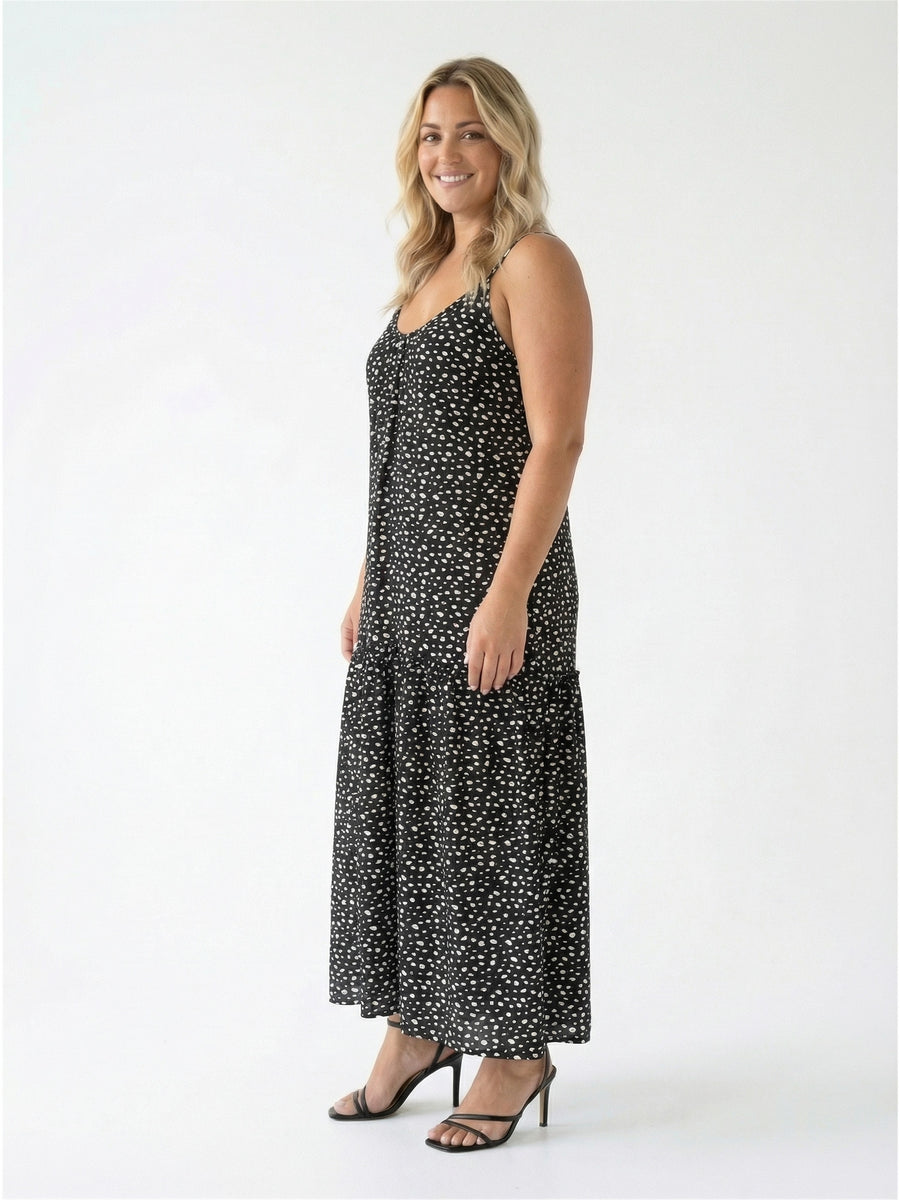Essential Curvy Dot Print Scoop Neck Spaghetti Strap Pocket A Line Maxi Dress