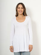 R006202-WHIT-S - Front