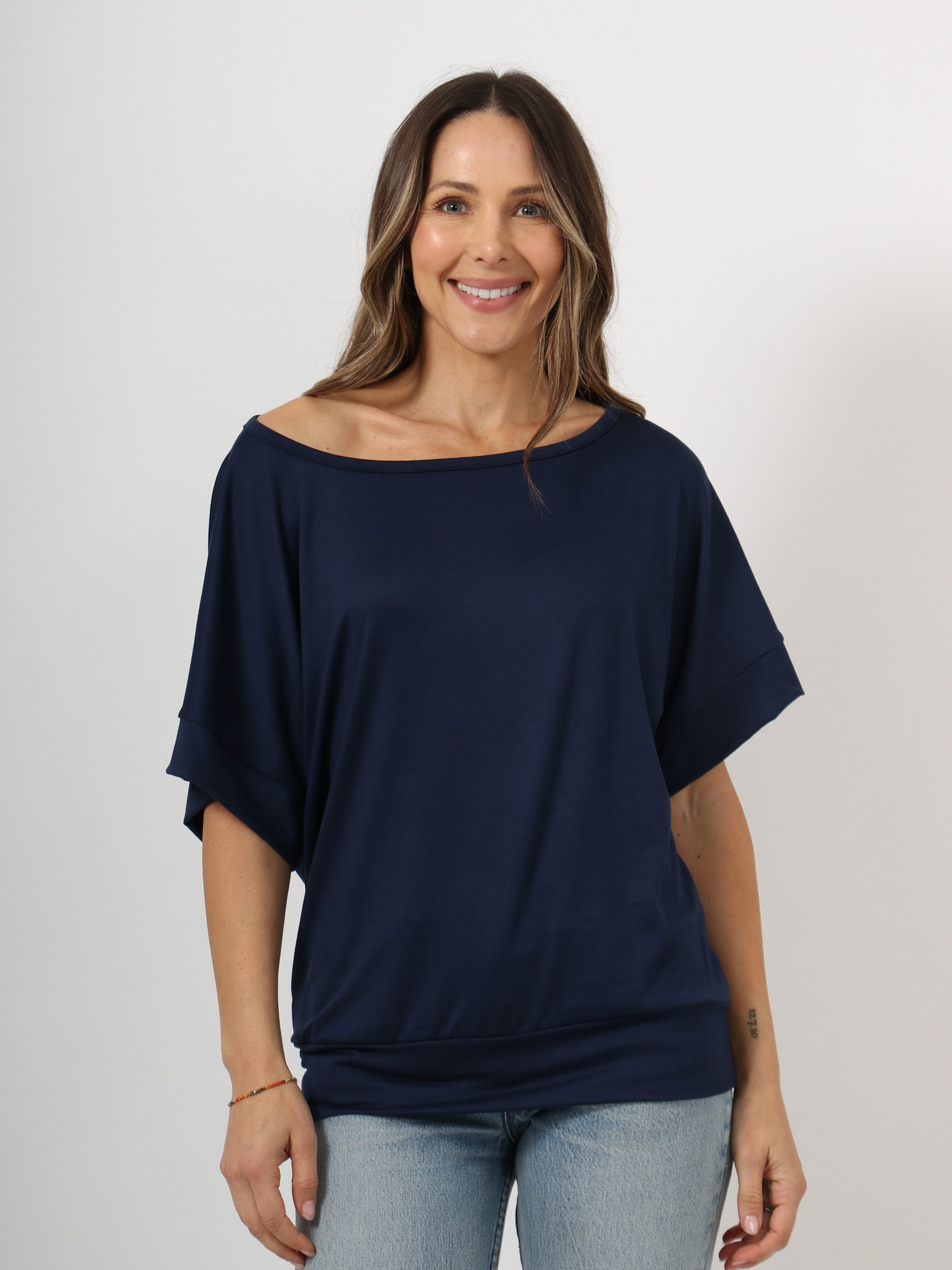 R006214-NAVY-S - Front