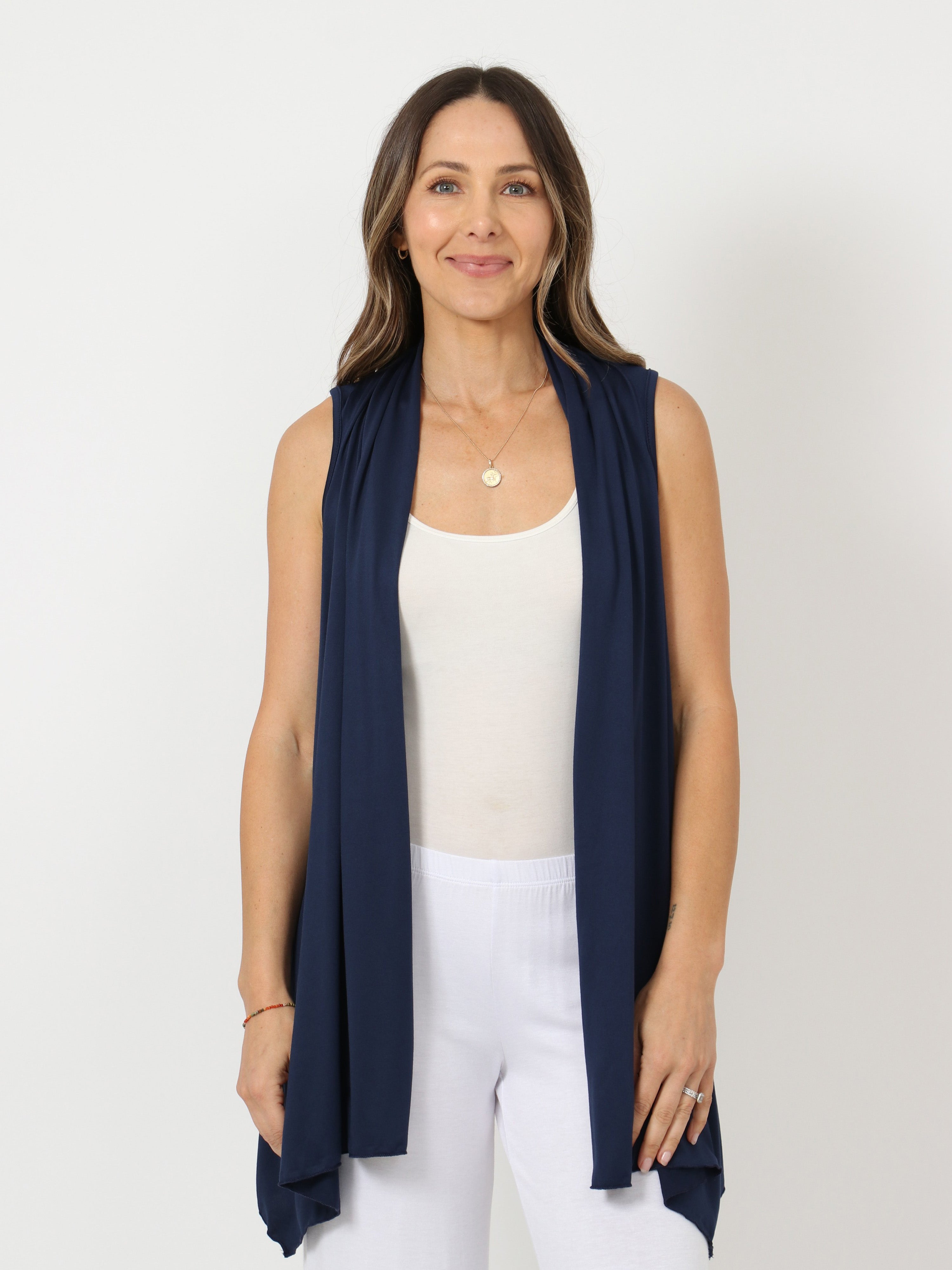 R006373-NAVY-S - Front