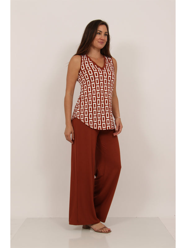 Essential Womens Abstract Print V Neck Sleeveless Round Hem Top and Elastic Waist Flared Pant Set