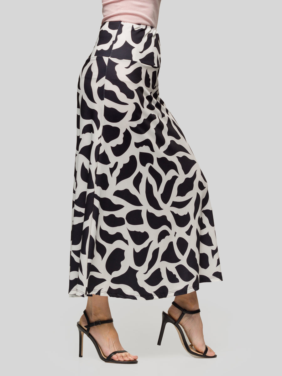 Essential Womens Black and White Print Elastic Waist A Line Maxi Skirt