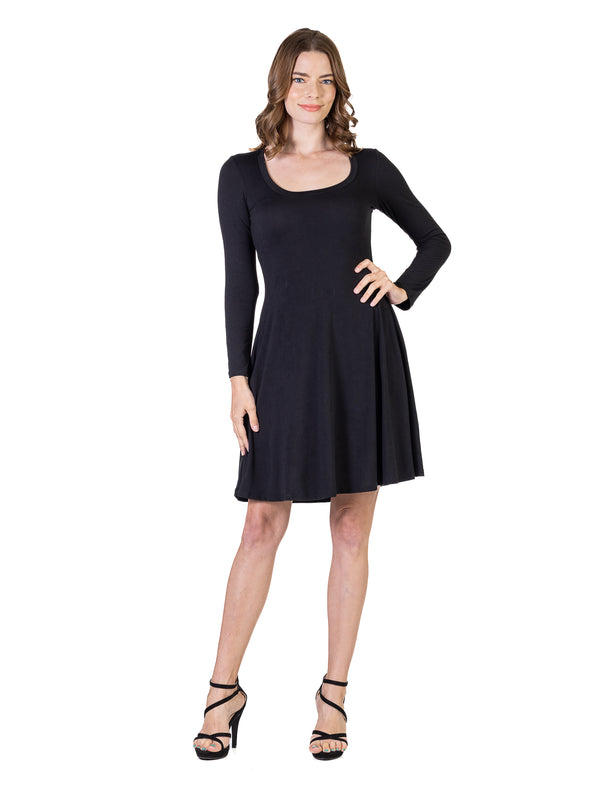 Essential Womens Long Sleeve Scoop Neck Knee Length Dress