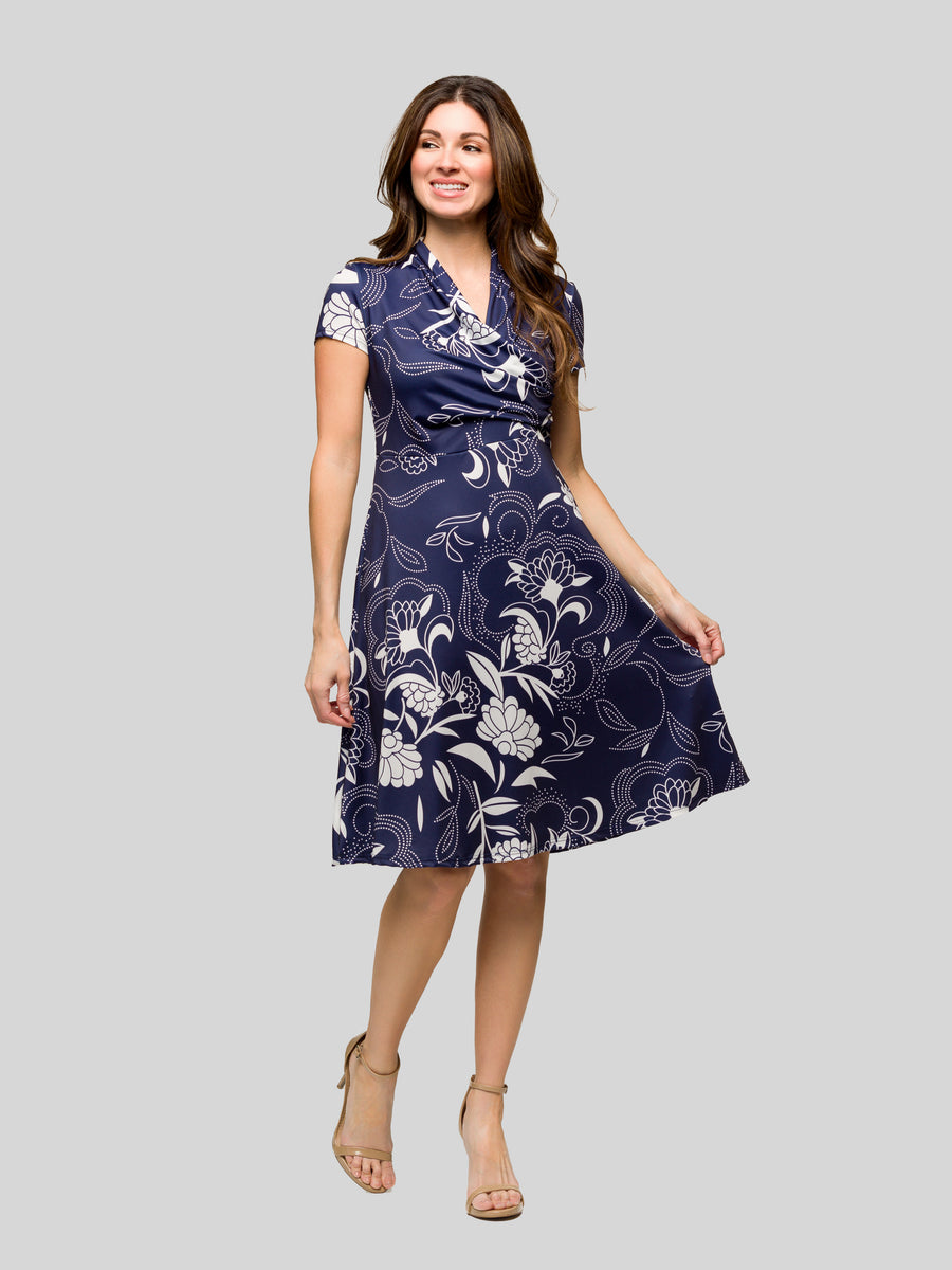 Essential Womens Floral Short Sleeve Knee Length V Neck Wrap Dress