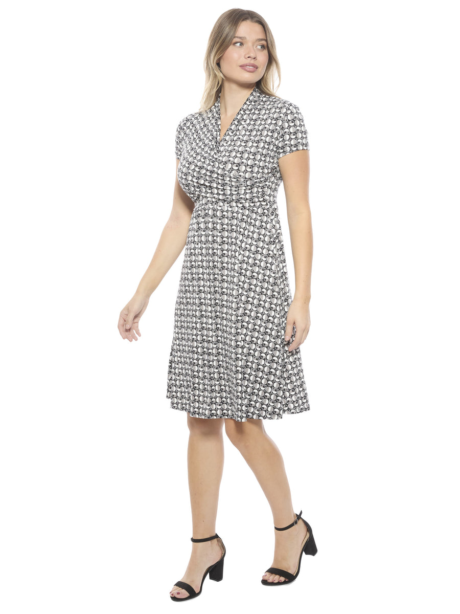 Essential Womens Geometric Short Sleeve Wrap Knee Length A Line Dress