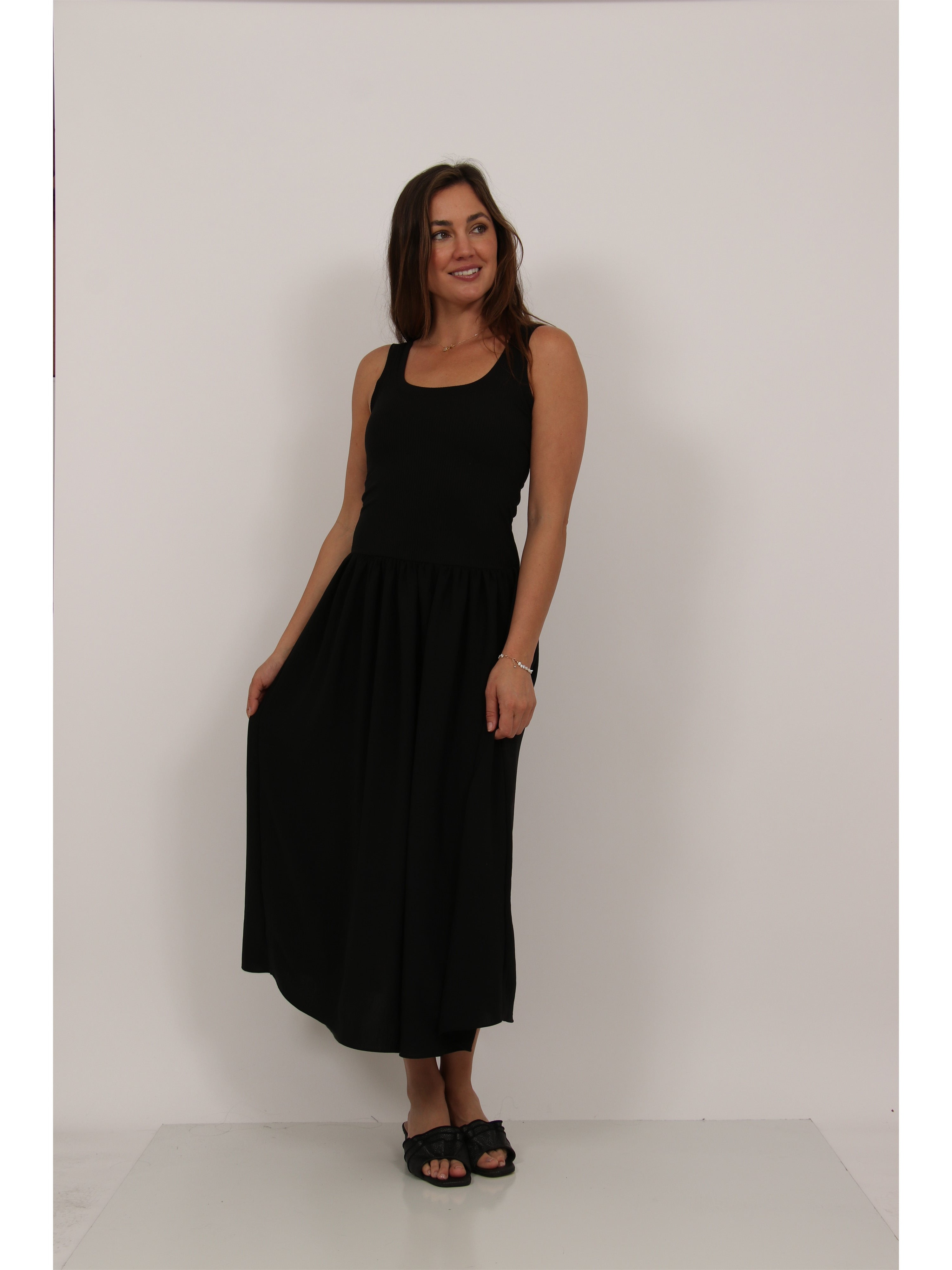 R0066358-BLAC-S - Front
