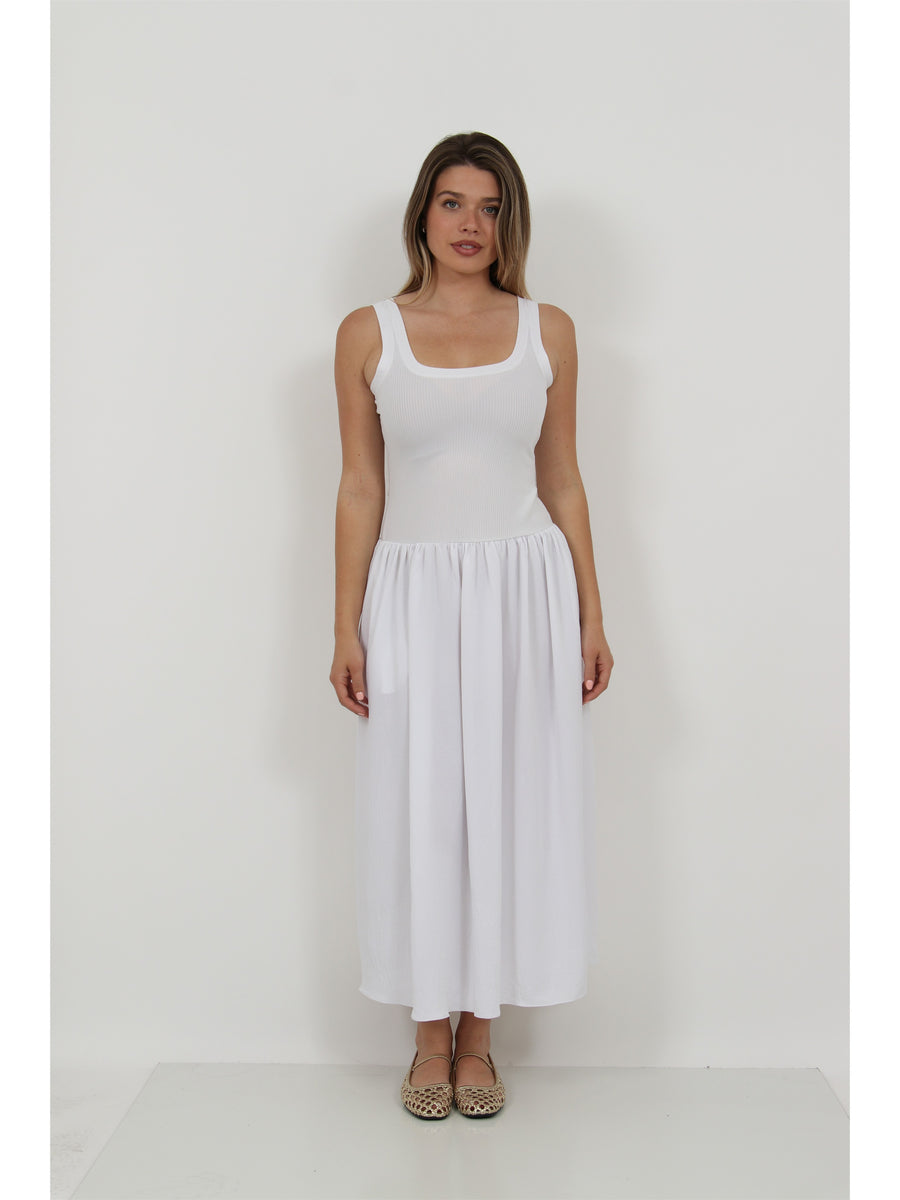 Essential Womens Sleeveless Scoop Neck A Line Pocket Maxi Dress