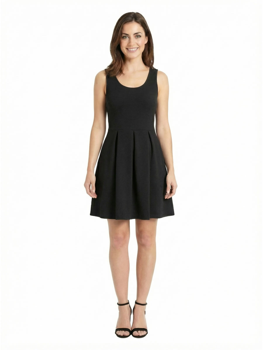 Essential Petite Scoop Neck Sleeveless Pleated Pocket Fit N Flare Dress